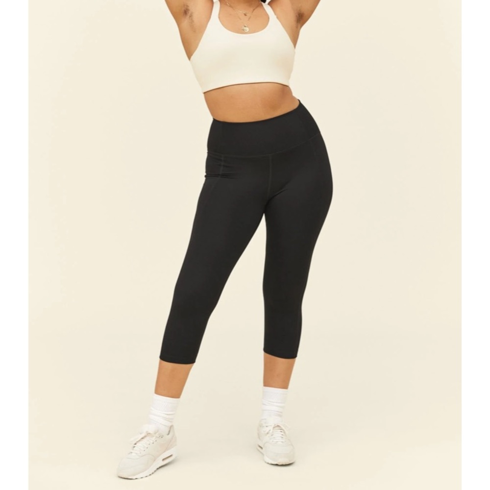 Girlfriend Collective 3/4 Length Black Compression Leggings size Medium
